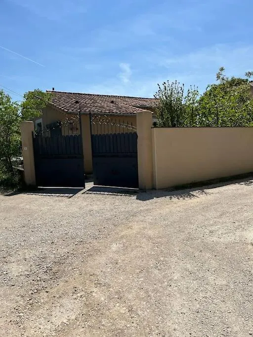 Holiday home Villa Climatise Avec Piscine Et Jacuzzi Carpentras