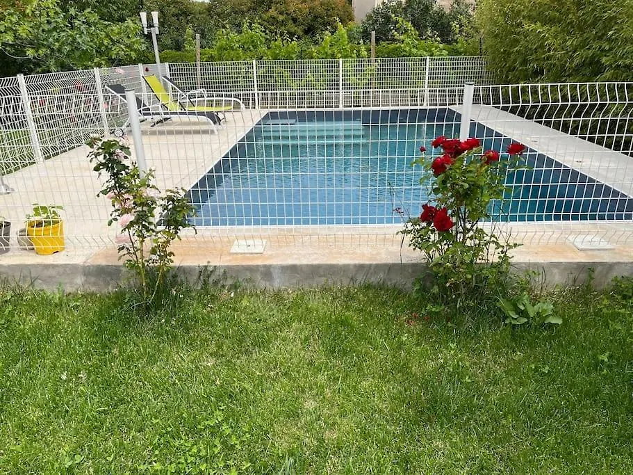 Villa Climatise Avec Piscine Et Jacuzzi Carpentras France